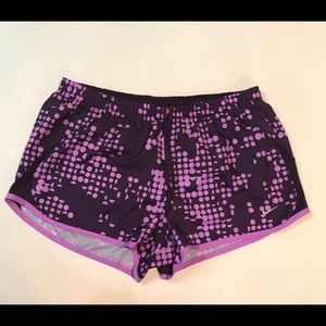 Women’s Nike Running Shorts L